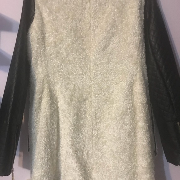 Vince Camuto Coat - Picture 3 of 4